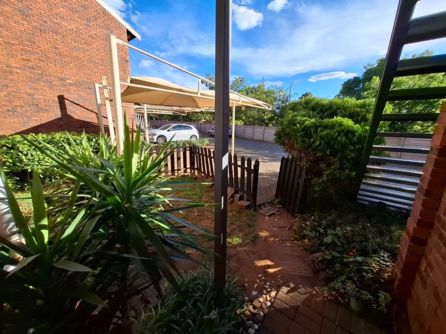 2 Bedroom Property for Sale in Langenhovenpark Free State